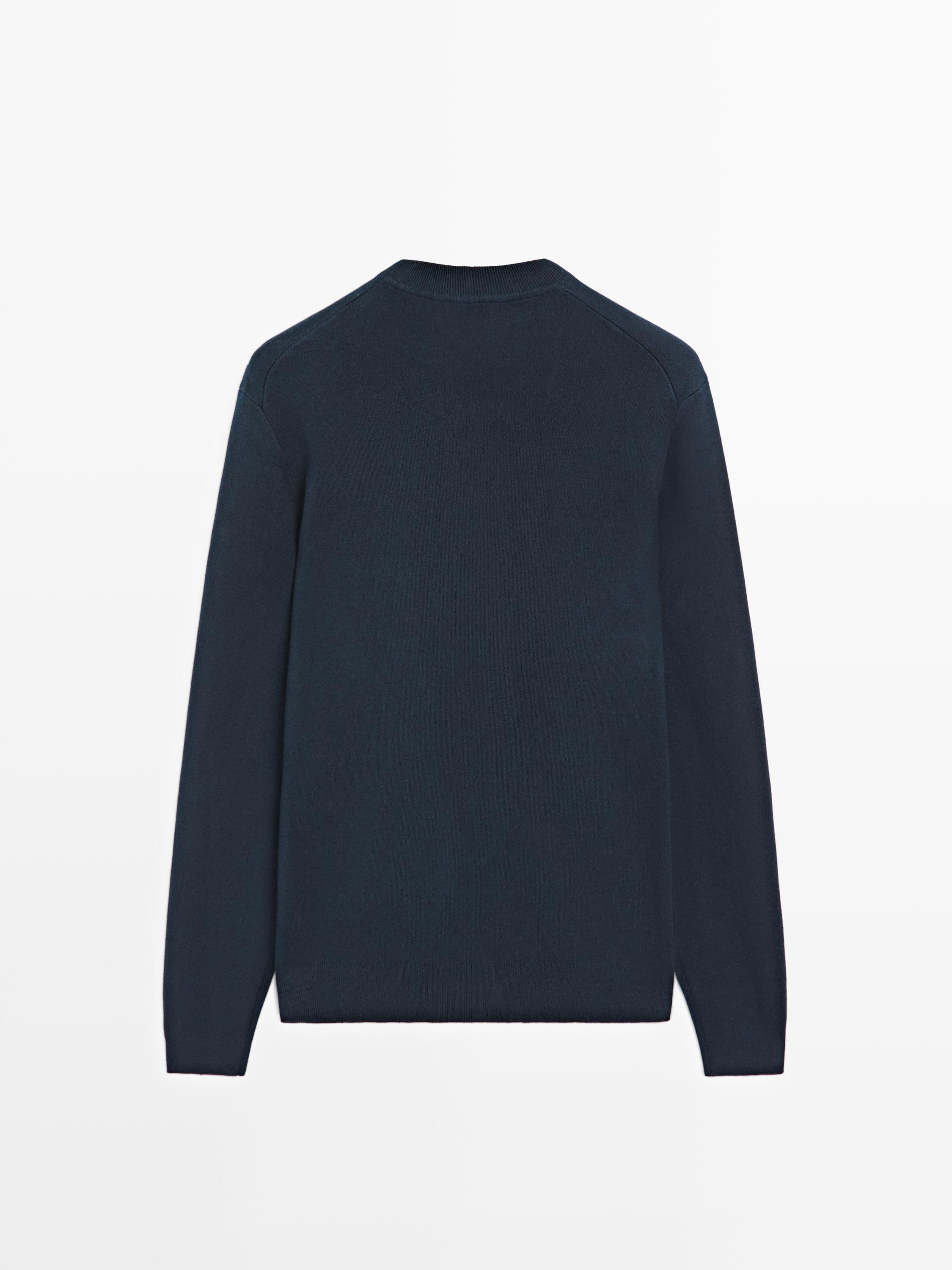 Knit 100% cotton crew neck sweater